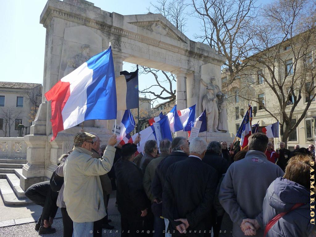 2012 03 10 NIMES MANIF CONTRE COLLOQUE DU FLN (38) PAR GV.JPG